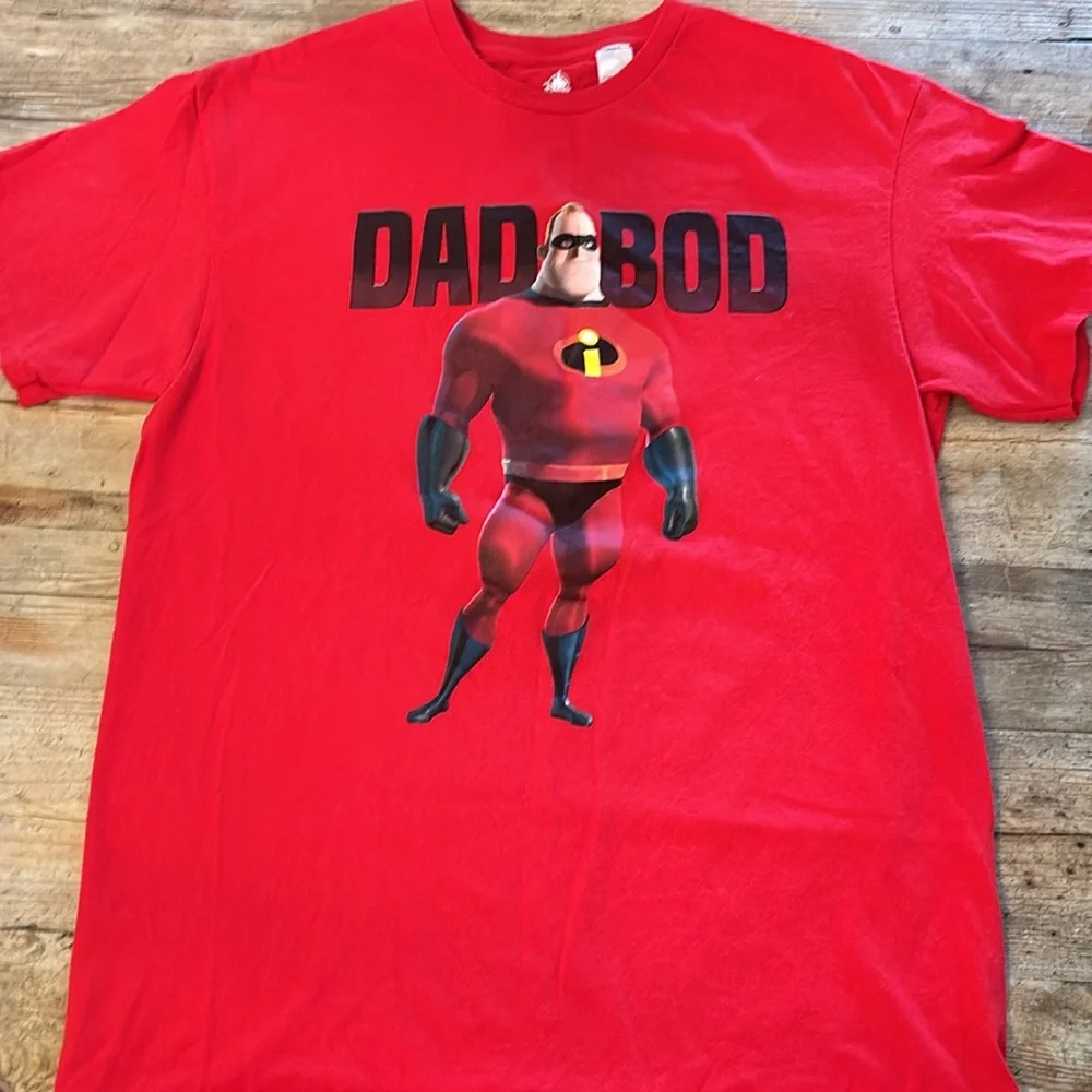 ❤️DISNEY PIXAR INCREDIBLES “DAD BOD” SHORT SLEEVE TEE SHIRT - Picture 2 of 4